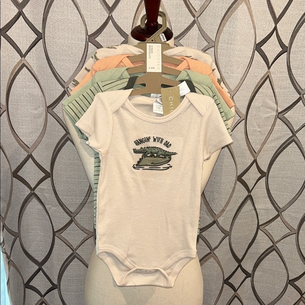 NEW 5 piece short sleeve infant bodysuits onesies- Infant onesies 6-9 months
